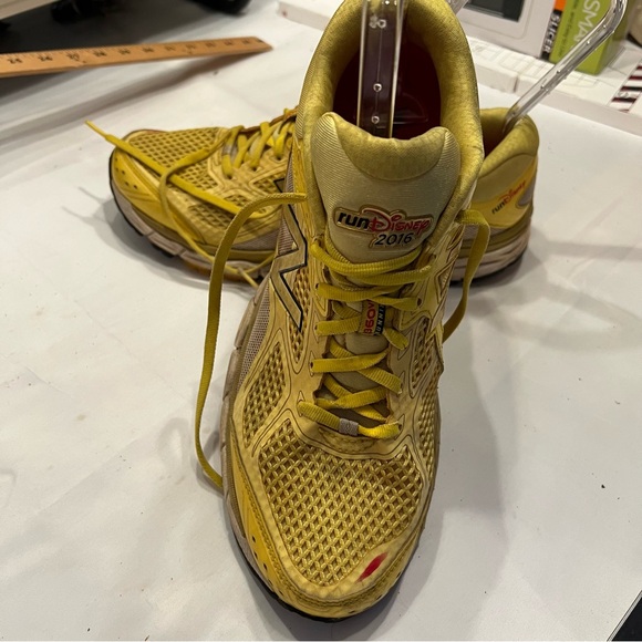 RUN DISNEY New Balance Run Disney 2026 ladies size 12 - Picture 7 of 15